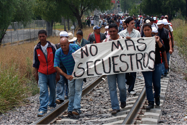 Rescatan a 31 migrantes levantados en Tamauñipas