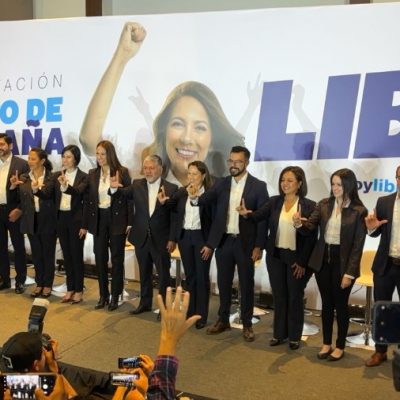 Libia García presenta a su equipo de campaña en Guanajuato