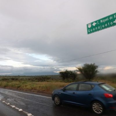 Reportan hasta 15 robos de autos nuevos en carreteras federales de Guanajuato