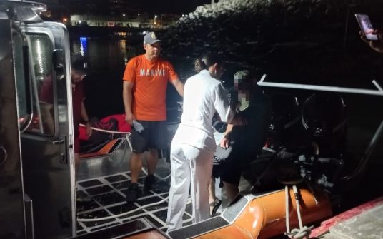 Rescatan a dos hombres que se perdieron en las playas de Puerto Peñasco